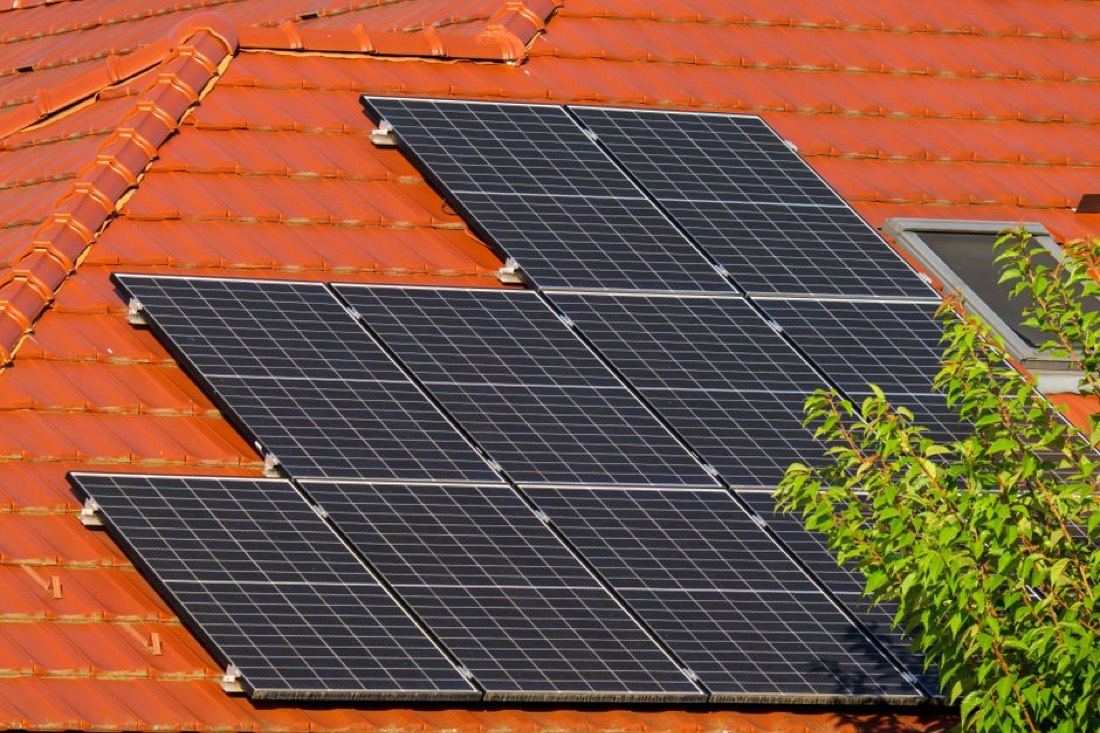 Photovoltaik-Anlage auf einem Dach